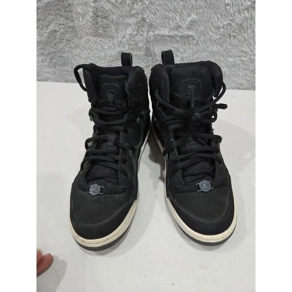 Jordan Flight TR '97 428827-005 Black-White Sz 6Y